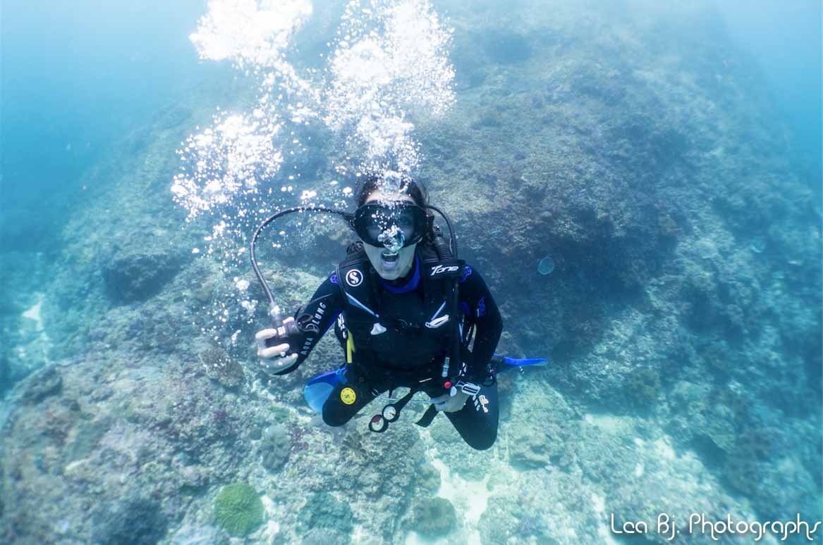 Chantal Divemaster trainee while diving